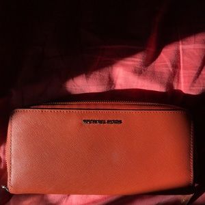 MICHAEL Michael Kors Leather Continental Wristlet